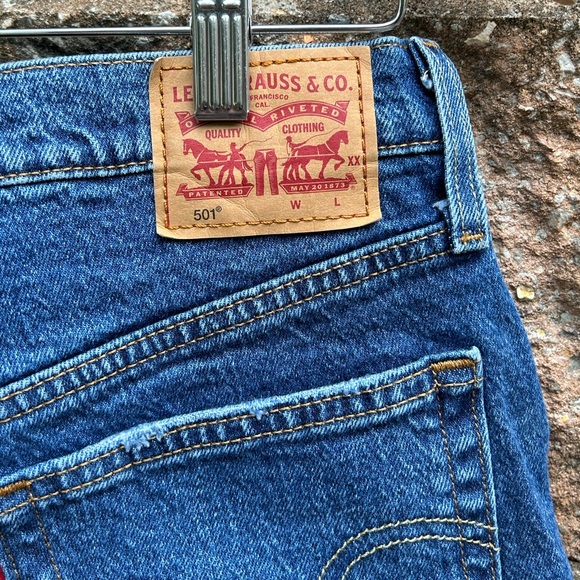 Levi's Cut Off HIGH Rise Denim Shorts 501 - Picture 5 of 10